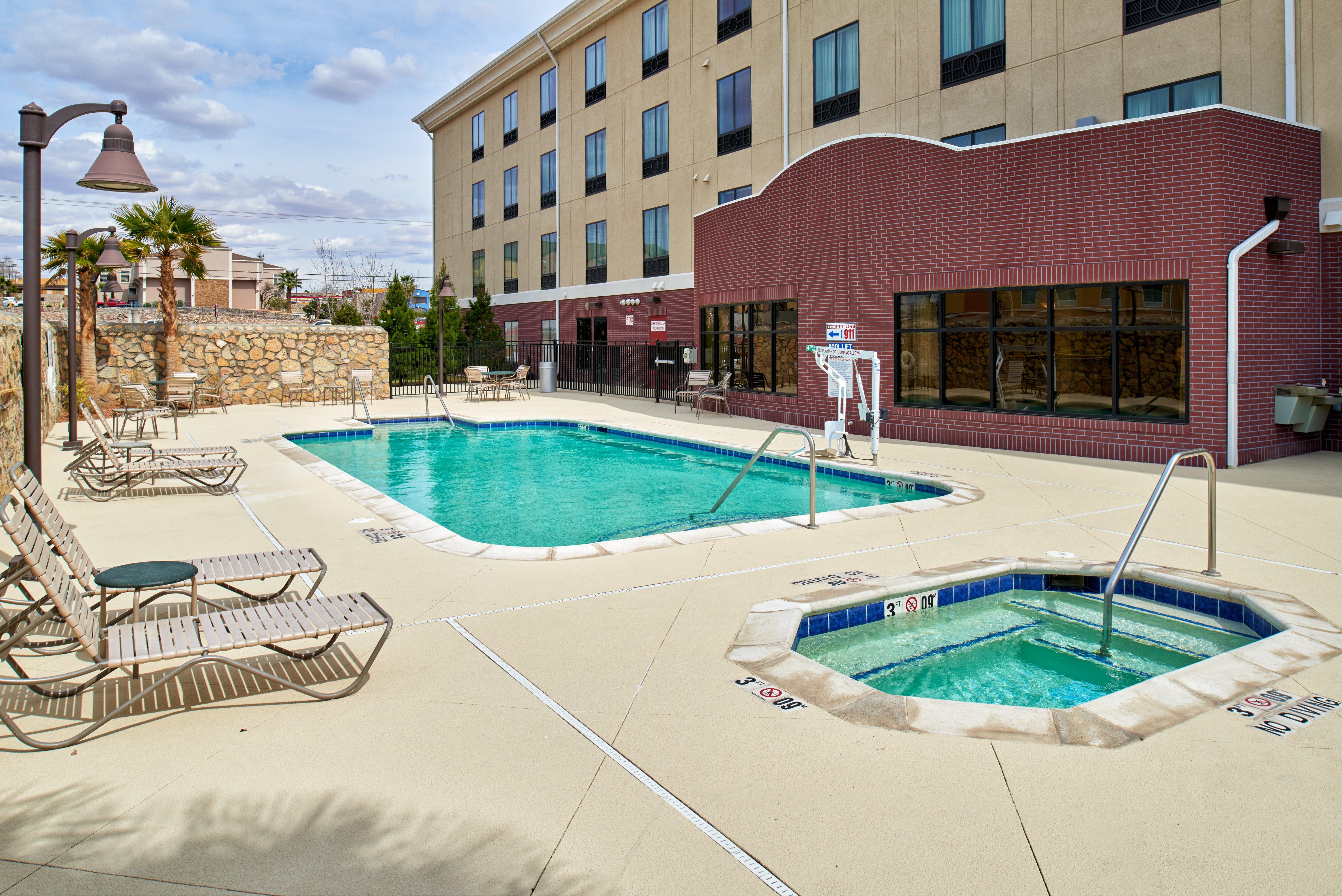Holiday Inn Express & Suites El Paso Airport By Ihg Dış mekan fotoğraf